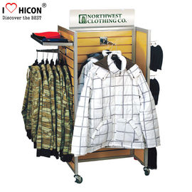 China Kleidungs-Ladenbau-kundenspezifische Kettenladen-hölzerne Kleidungs-Anzeigen fournisseur
