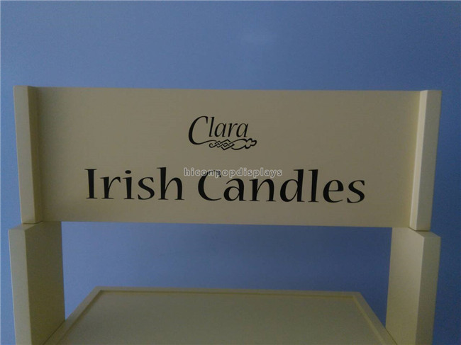 Verkaufsstelle-Verkauf-Holz legt Weihnachtsdekorations-Kerzen-Anzeigen-Regal beiseite