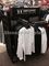 Sportkleidungs-freie stehende Kleidungs-Ladenbaue/Präsentationsständer für Einzelhandelsgeschäfte fournisseur