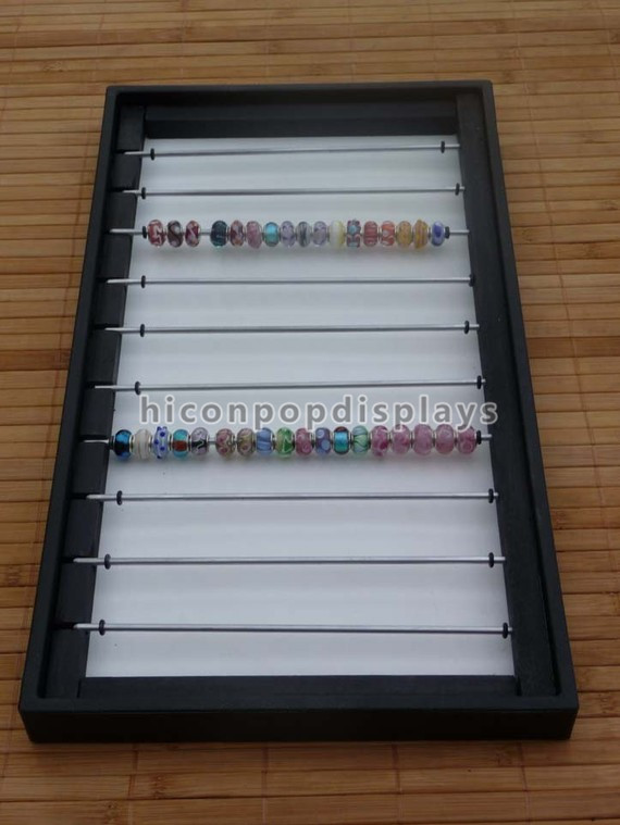 Juweliergeschäft-Verkauf-hölzerne TischplattenPräsentationsständer fertigen mit hölzernen Stangen kundenspezifisch an